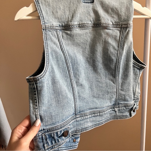 AE denim vest - Picture 3 of 4